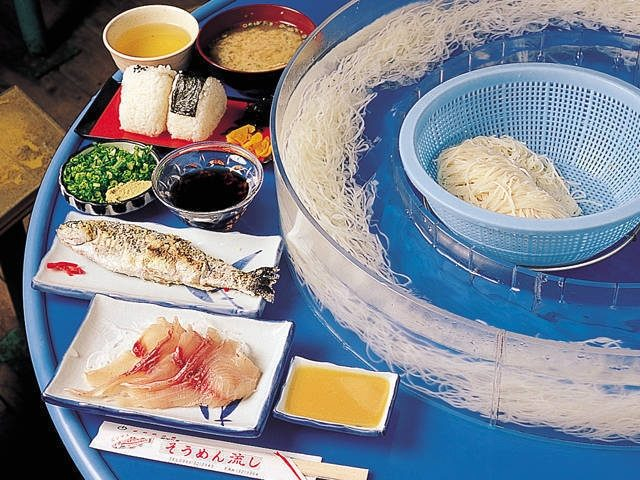 指宿市営唐船峡そうめん流し