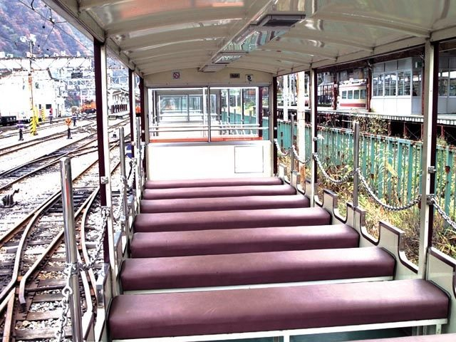 黒部峡谷トロッコ電車(黒部峡谷鉄道)