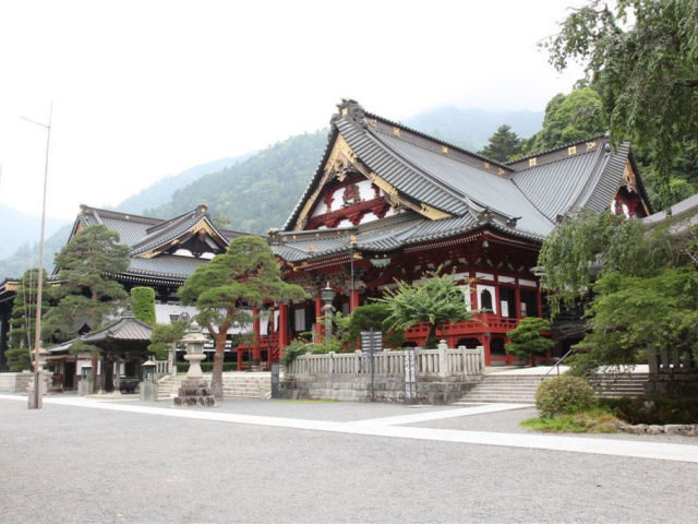 身延山久遠寺