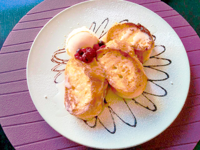 中はしっとりまわりはぷるぷる「Cafe&Kitchen Laphuter」