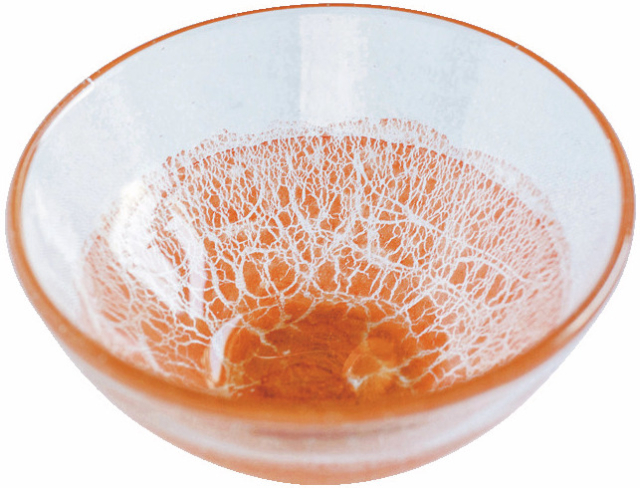 【沖縄土産×琉球ガラス】ざらっとした質感が個性的「桃土豆皿」