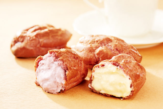 一番街の入口に構える重厚な蔵造り「龜屋本店」