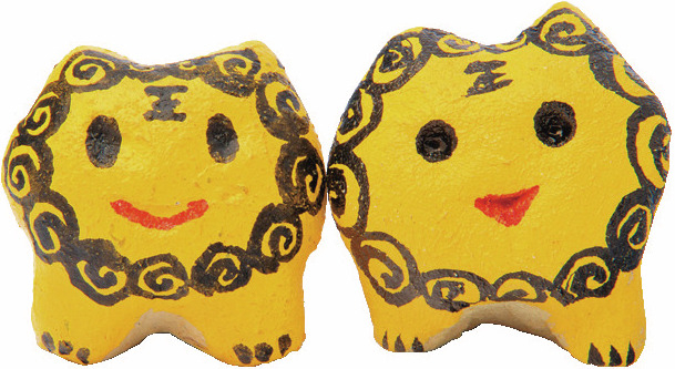 【沖縄土産×シーサー】手のひらサイズのミニシーサー「くるくるシーサーマン」