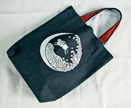 【川越のお土産】倉敷屋レトロデニム・トート 浪に月うさぎ