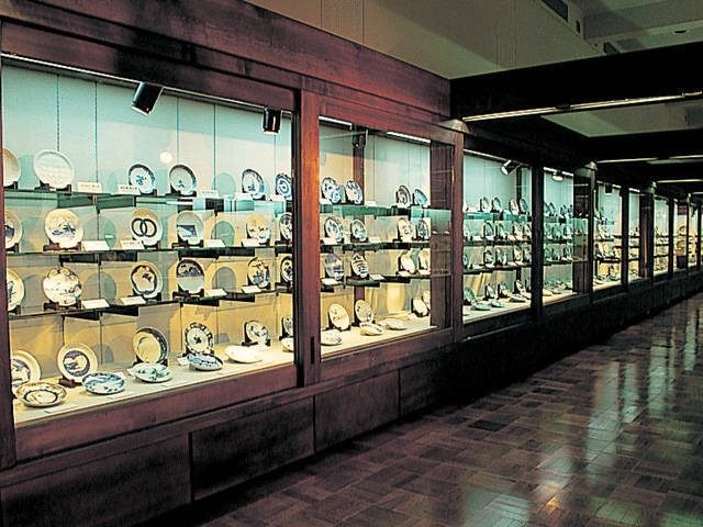 佐賀県立九州陶磁文化館