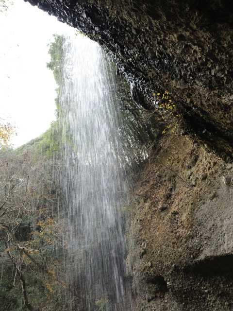 月待の滝