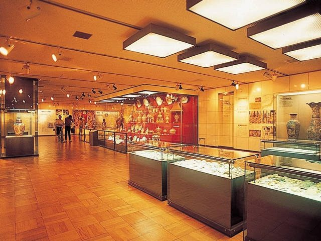 佐賀県立九州陶磁文化館