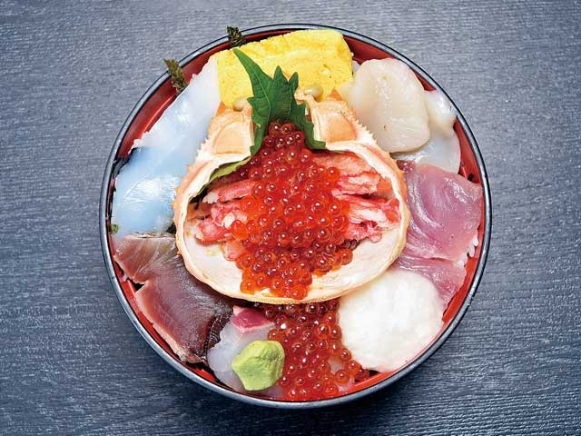 鳥取港海鮮市場 かろいち