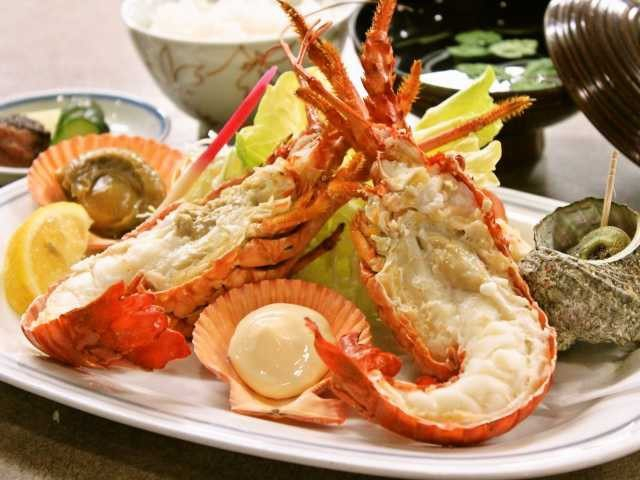 伊勢海老・活魚料理レストラン 珊瑚礁