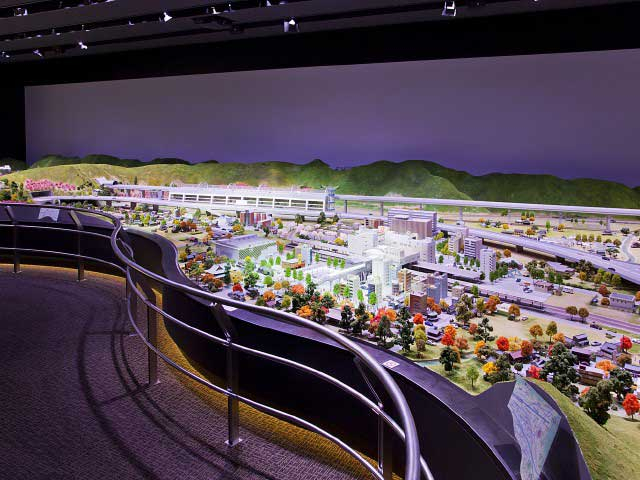 時速500kmの世界が体感できる「山梨県立リニア見学センター」