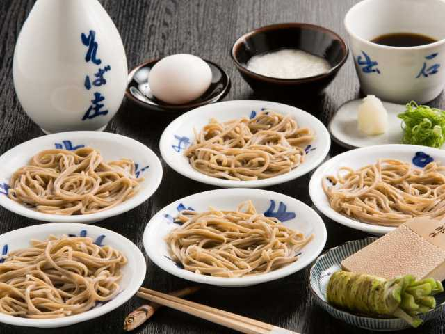出石皿そばの神髄を貫く「そば庄」