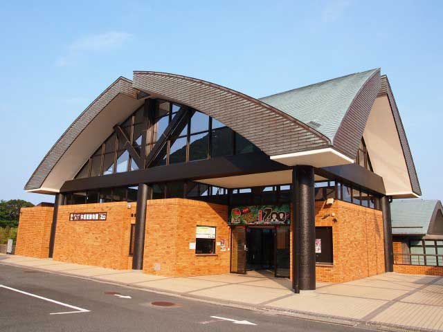 体感型動物園iZoo