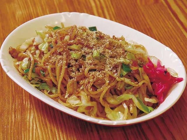 【山中湖からひと足のばして観光】富士宮やきそば学会アンテナショップ