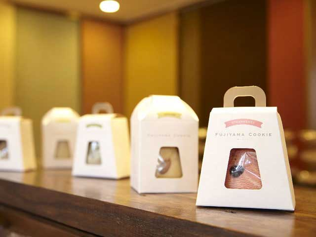 【山中湖からひと足のばして観光】フジヤマクッキー