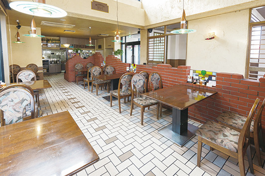 レストラン まなべ