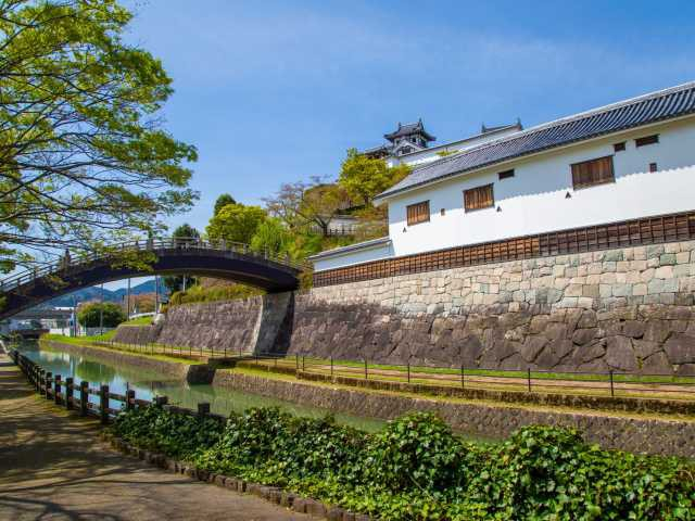 まちを見渡す福知山のシンボル「福知山城」