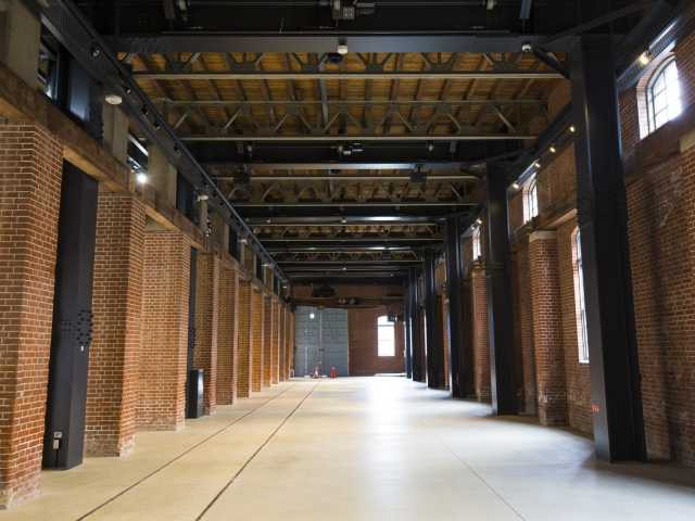 情緒たっぷりの赤れんが倉庫群「舞鶴赤れんがパーク」