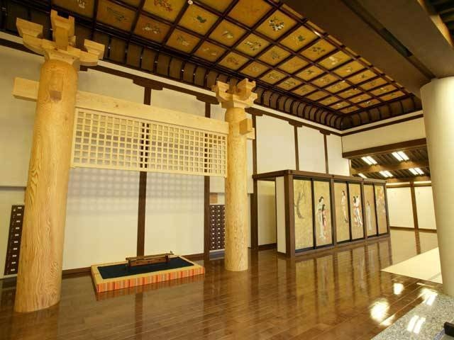 城崎外湯のなかで一番人気。豪快な滝風呂が好評「御所の湯」