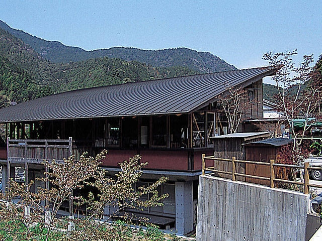 馬路村ふるさとセンターまかいちょって家