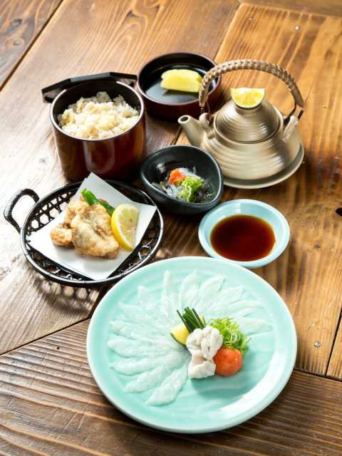 【志摩エリアのおすすめ観光スポット】活魚問屋直営の天然とらふぐ専門店「あのりふぐ料理 まるせい」