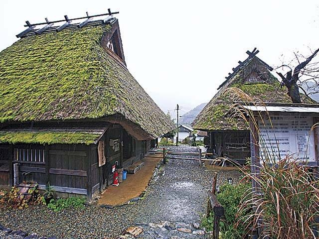 かやぶきの里の文化を学ぶ「美山民俗資料館」