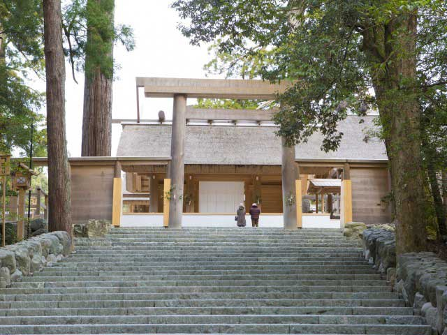 【志摩エリアからひと足のばして観光】最高位の神が鎮座「伊勢神宮・内宮」