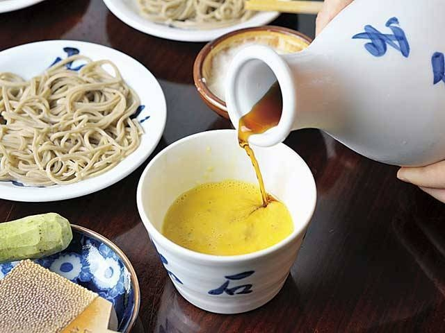 出石皿そばの神髄を貫く「そば庄」