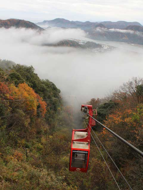山頂から温泉街を一望する「城崎温泉ロープウェイ」