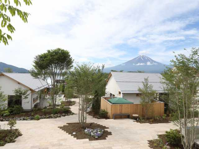 【山中湖からひと足のばして観光】富士大石 ハナテラス