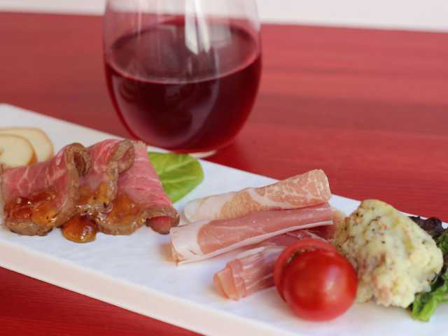 高山まちなか屋台村 でこなる横丁