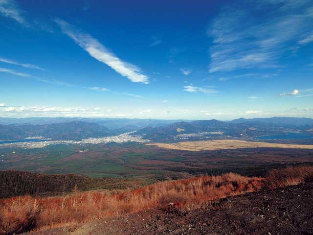 【山中湖からひと足のばして観光】富士山五合目