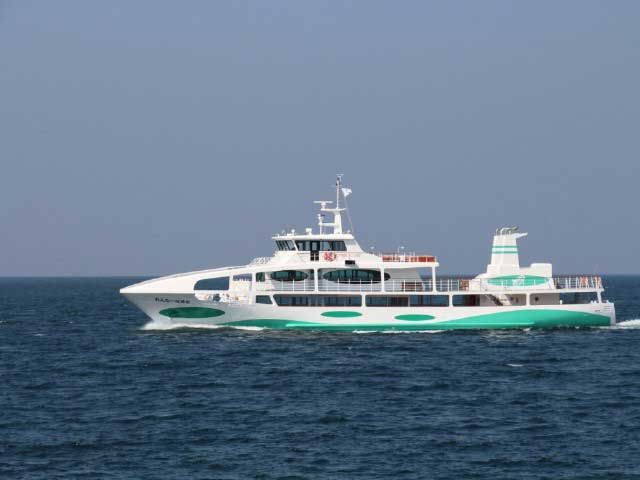 大型観潮船わんだーなると