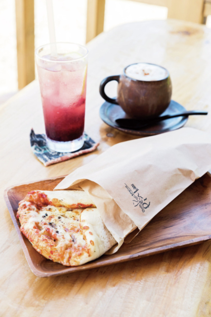 【ニセコ×ドライブ】天然酵母で作ったモチモチのロールピザ「ピーカンロールピザ」