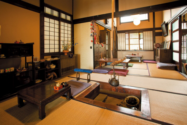 手作りのスイーツをお座敷で「茶房 菊泉」