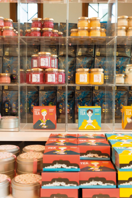 【函館・元町の雑貨屋さん】乙女心くすぐるロシア雑貨「ロシア・東欧輸入雑貨 チャイカ」