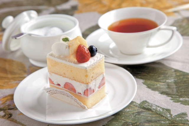 さやかな感動を味わえるスイーツ店「パティスリー プティ・メルヴィーユ BAYはこだて店」