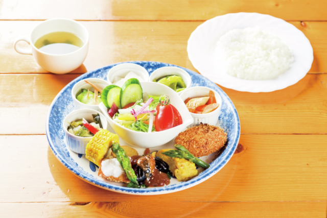 【十勝×ファームレストラン】素材本来の味わいを大切にした数量限定の看板メニュー「レストラン カントリーパパ」