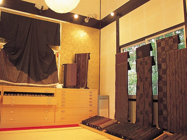 【奄美大島の観光スポット】奄美大島紬村