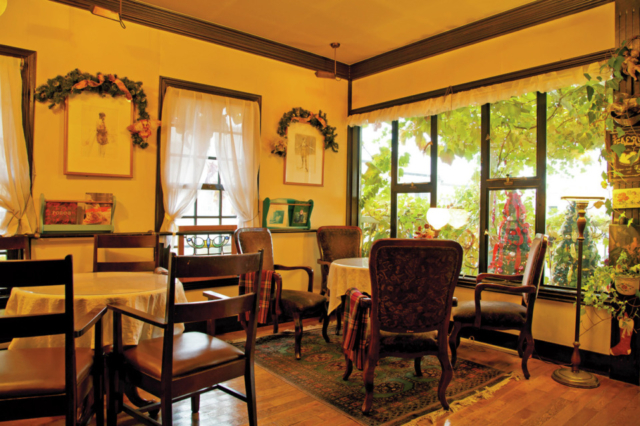 ロマンティックな空間で手作りスイーツ「グリーンゲイブルズ」