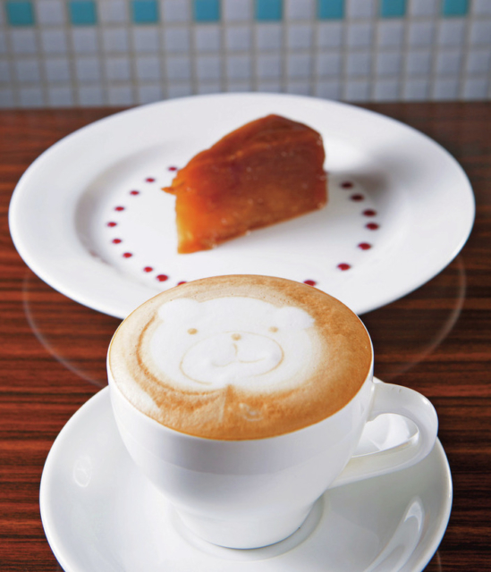 バリスタ渾身の一杯をシックな空間で「OLD NEW CAFE」