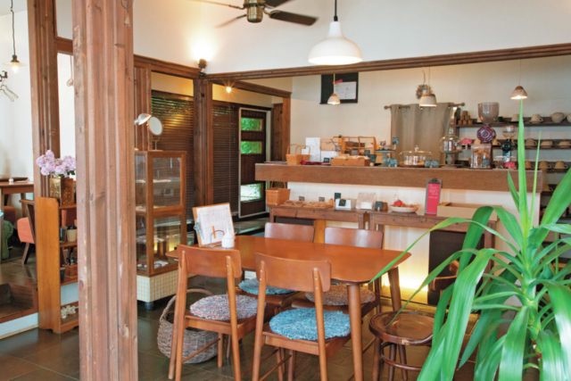 南部坂沿いでコーヒーと手作りスイーツを「café D'ici」