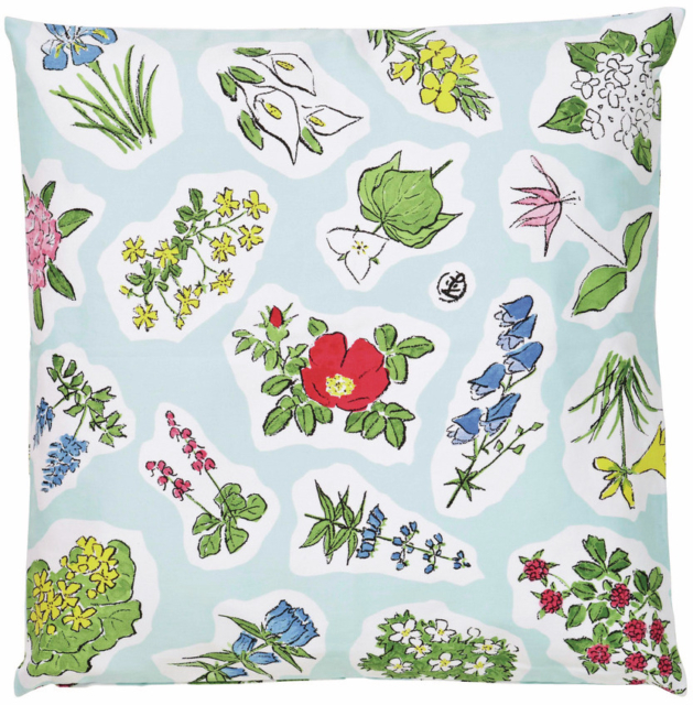 【北海道×六花亭のオリジナルグッズ】花柄クッションカバー