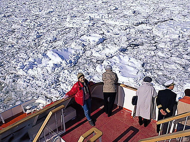 網走流氷観光砕氷船おーろら