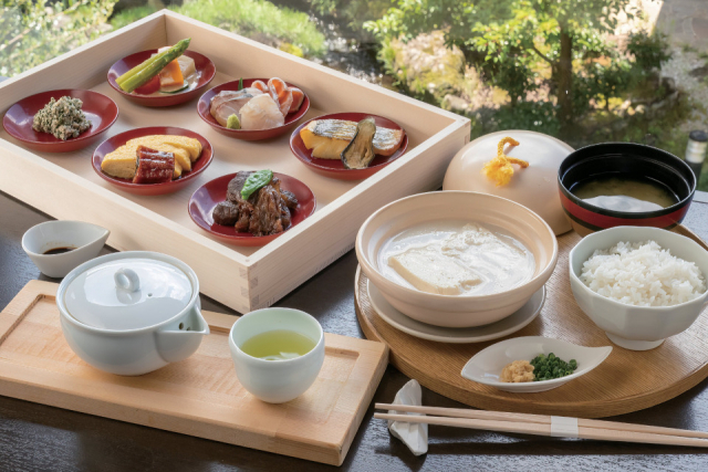 とろける食感の湯どうふでランチ「日本料理 利休」