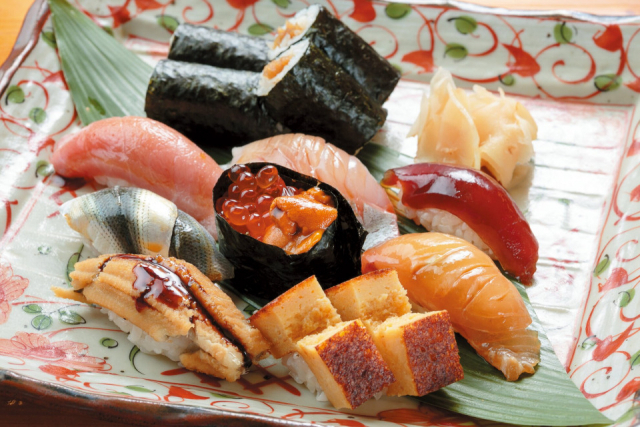 職人技が生きた江戸前寿司からお手頃なランチまで「食彩 久遠」