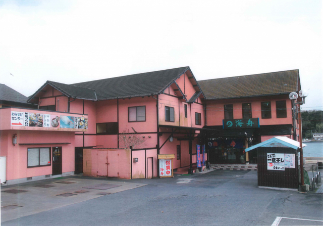 イカの活造りはもちろん、リーズナブルな海鮮メニューも豊富「海舟 本店」