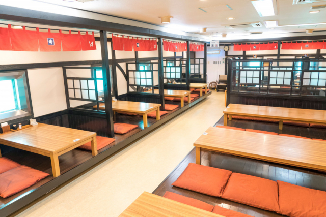 海に浮かぶ、イカしゅうまい発祥の店「海中魚処 萬坊」