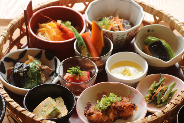 【四万十川×ドライブ】⑤リバービューのスポットで山と川の幸を味わう「道の駅 四万十とおわ」