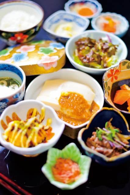 【佐賀グルメ×豆腐料理】有田焼の器で名物のごどうふを食べる「ギャラリー有田」