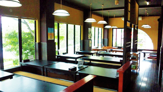 イカ活造りから地魚の刺身まで「海鮮門 いか太郎」